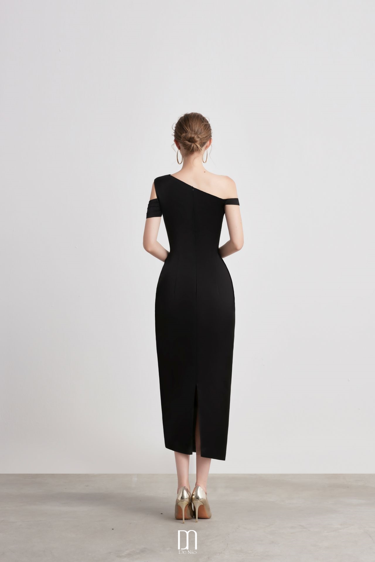 Bauhinia Pleated Shoulder Pencil Dress Black DeNio Official Site