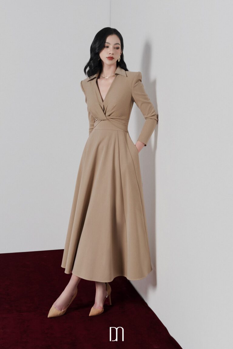 Elowyn V-neck midi shirt dress with twist waist - Image 3