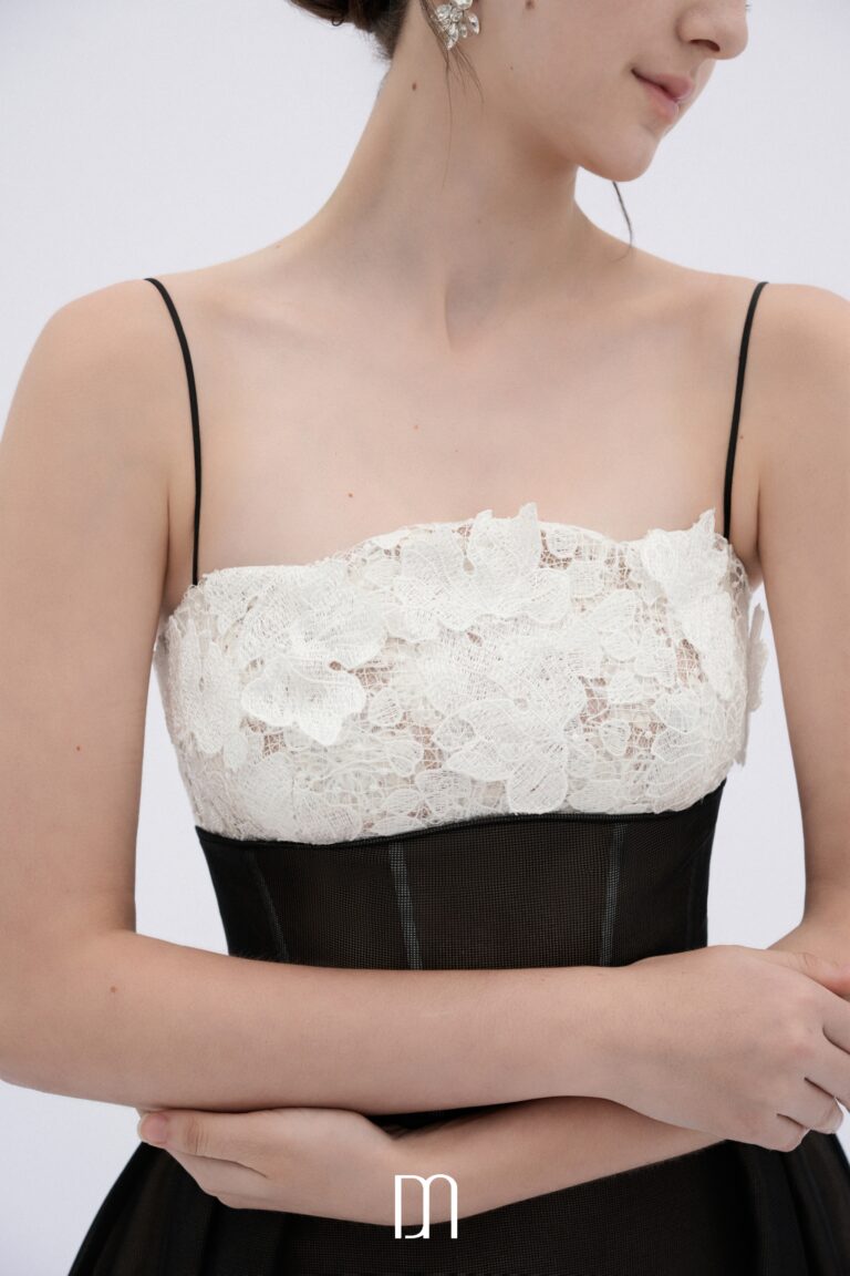 Vela mesh midi dress with floral lace - Image 2