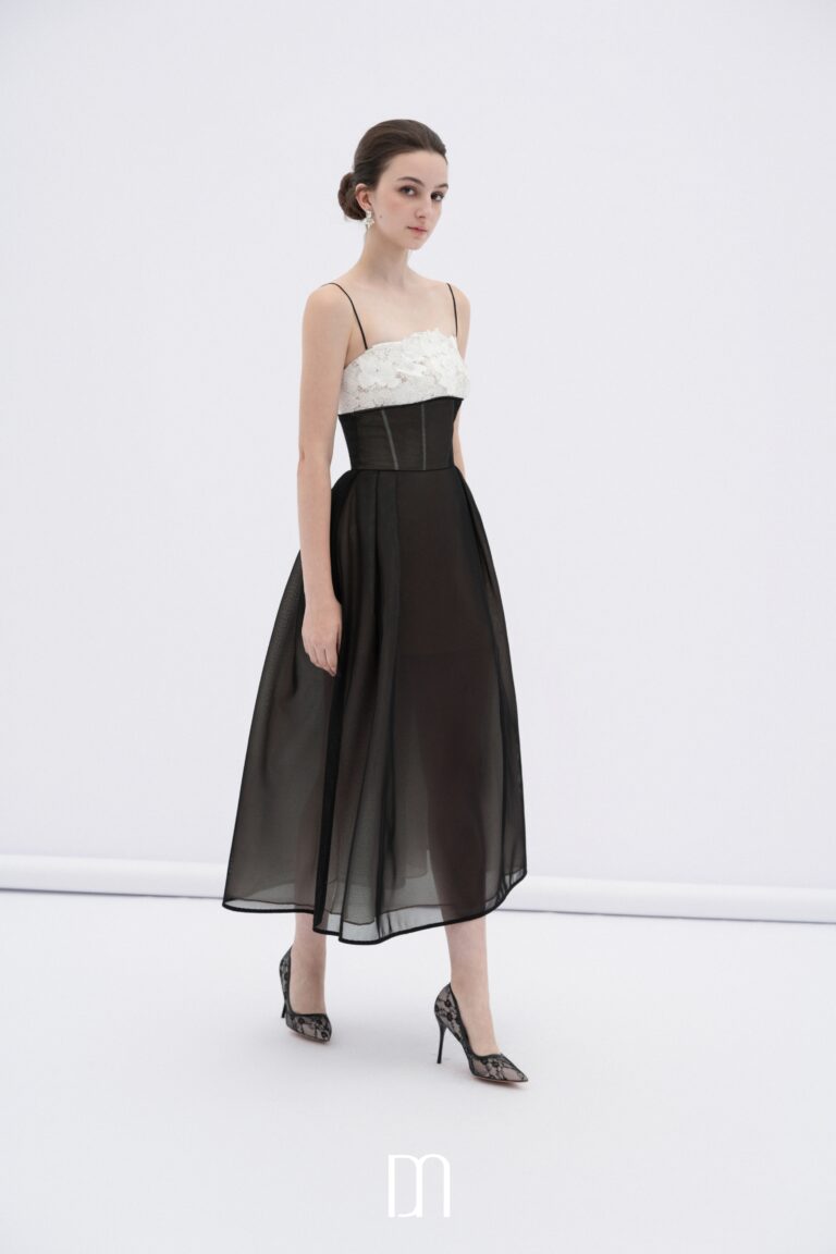 Vela mesh midi dress with floral lace - Image 5