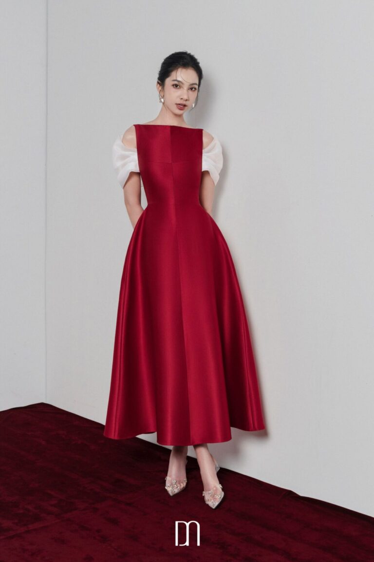 Elfa boat neck midi dress with organza sleeves