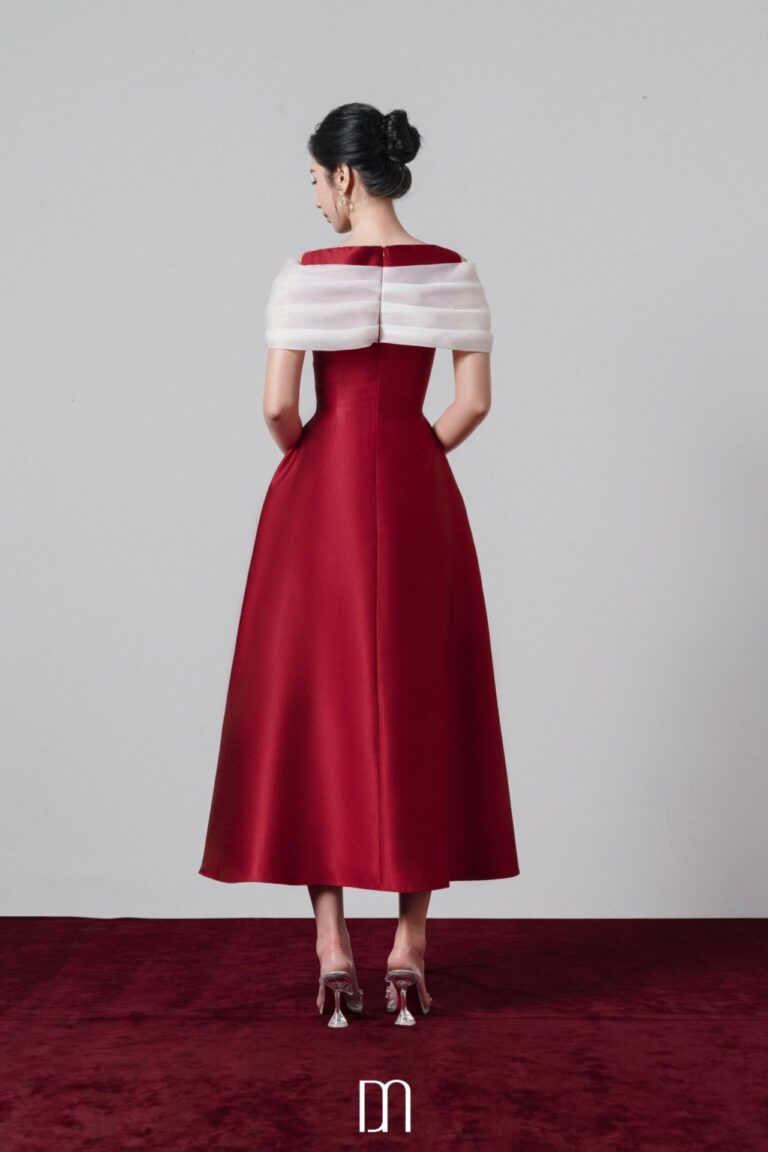 Elfa boat neck midi dress with organza sleeves