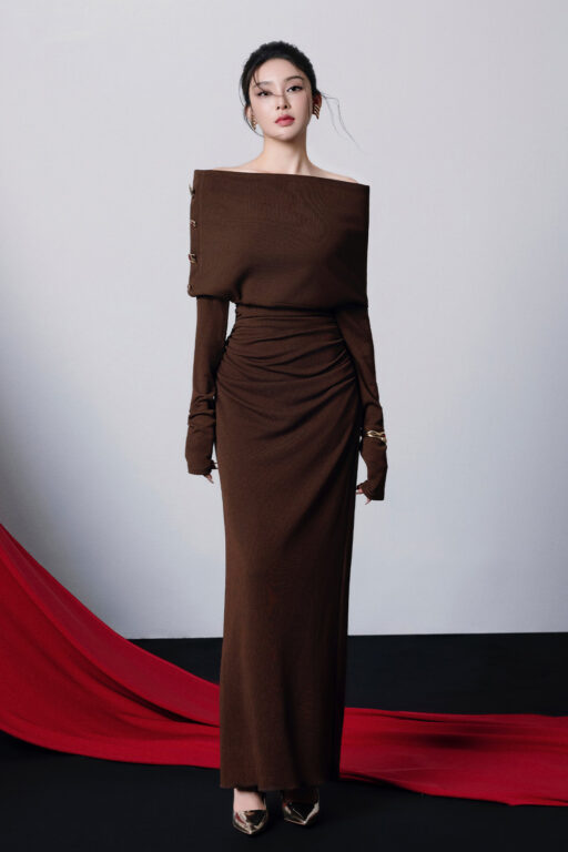 Alita bodycon midi dress with shoulder detail