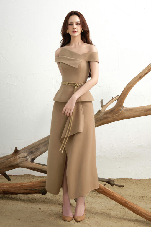 Eira Stylized Off-shoulder Peplum Top