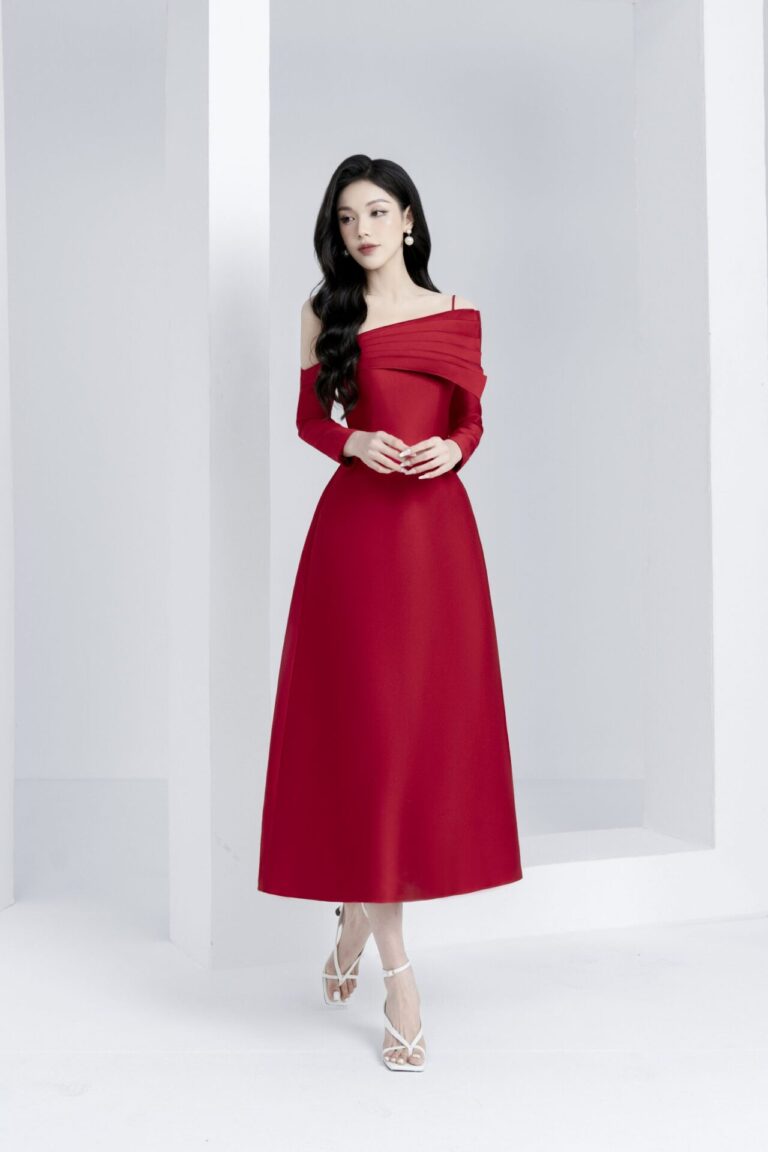 Sails Off-Shoulder Pleated Dress