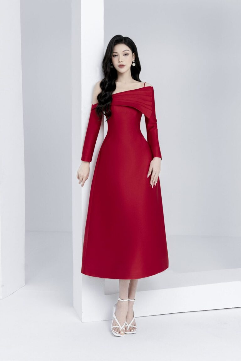 Sails Off-Shoulder Pleated Dress