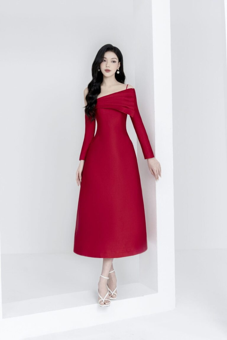 Sails Off-Shoulder Pleated Dress