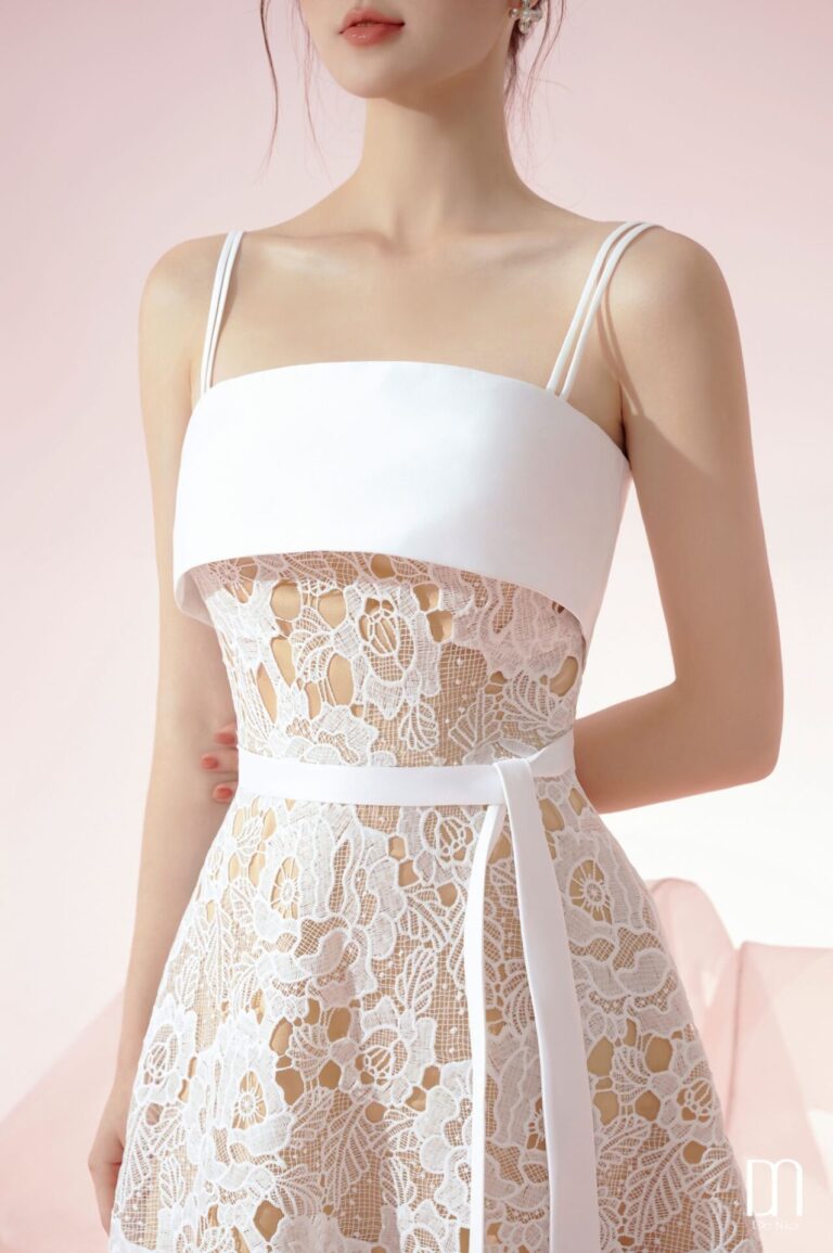 Taurus lace dress