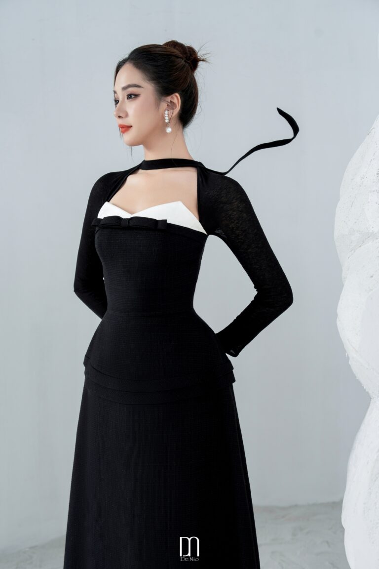 Lizzy long sleeves dress with bowtie