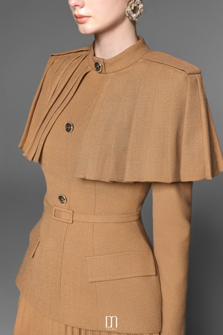 Dolly tweed vest with pleated cape
