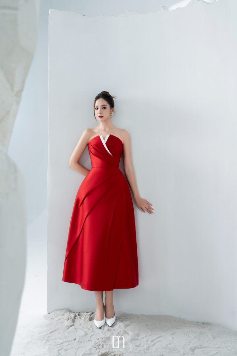 Almira V - shaped bustier dress