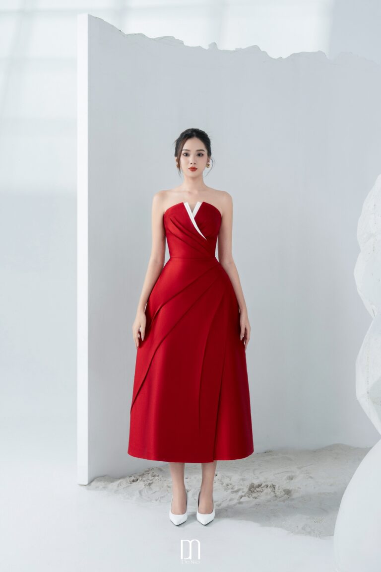 Almira V - shaped bustier dress