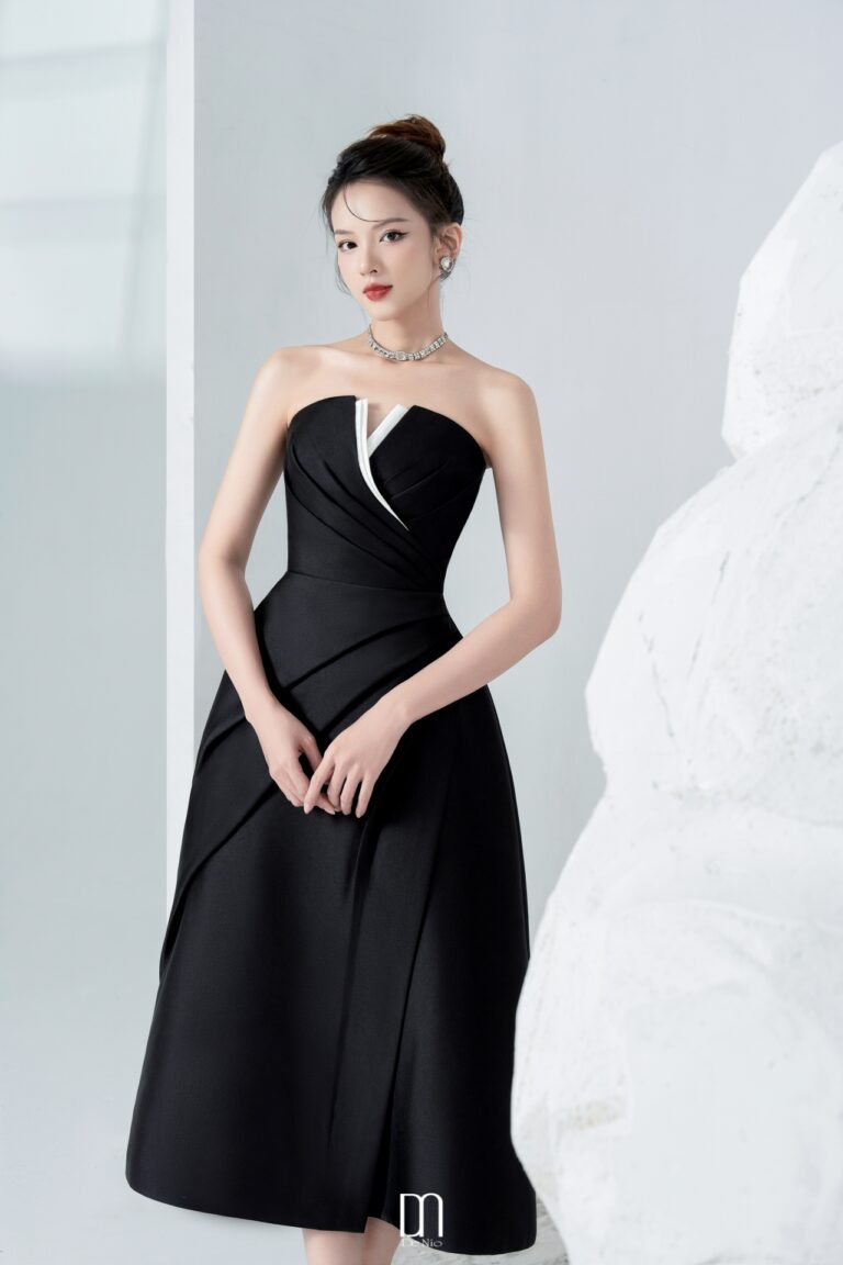 Almira V - shaped bustier dress