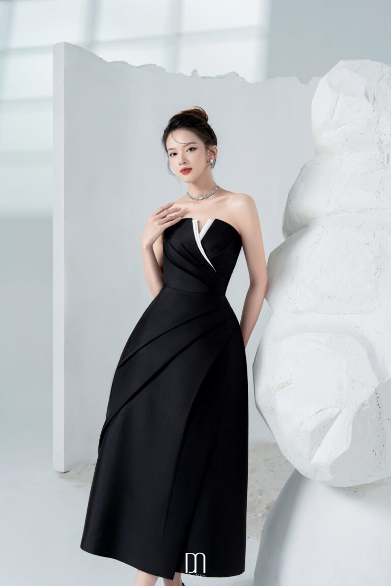 Almira V - shaped bustier dress