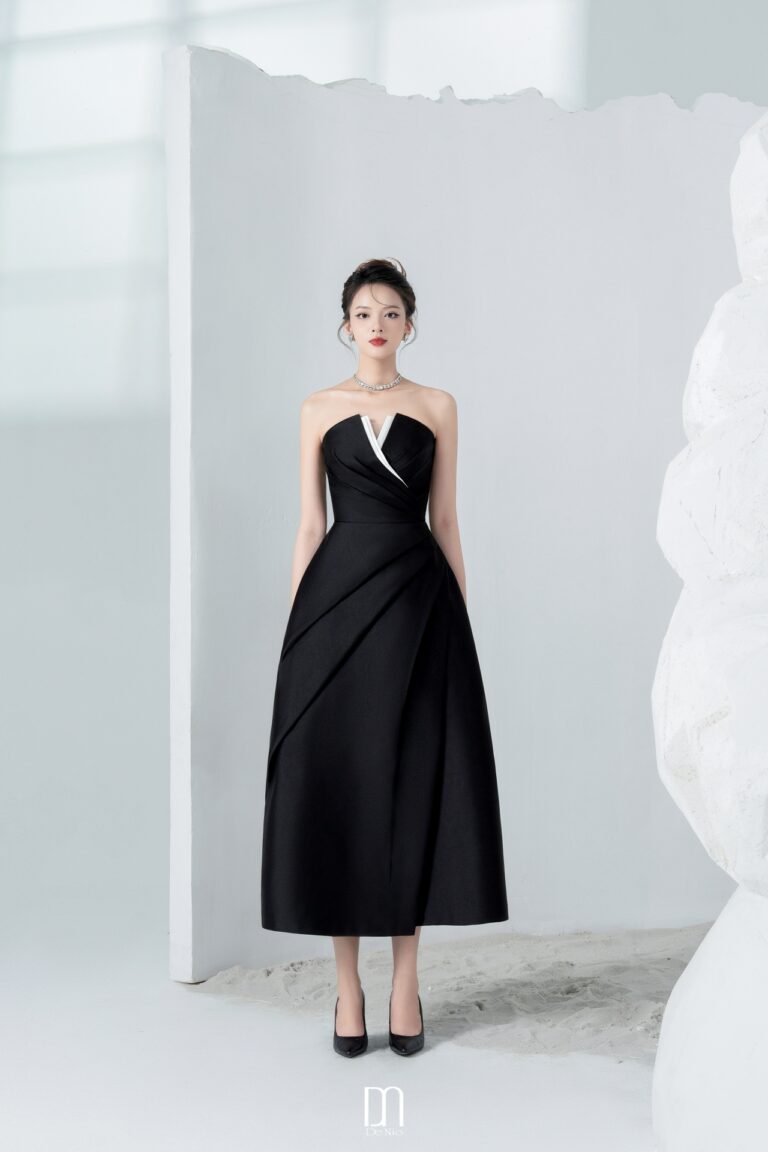 Almira V - shaped bustier dress
