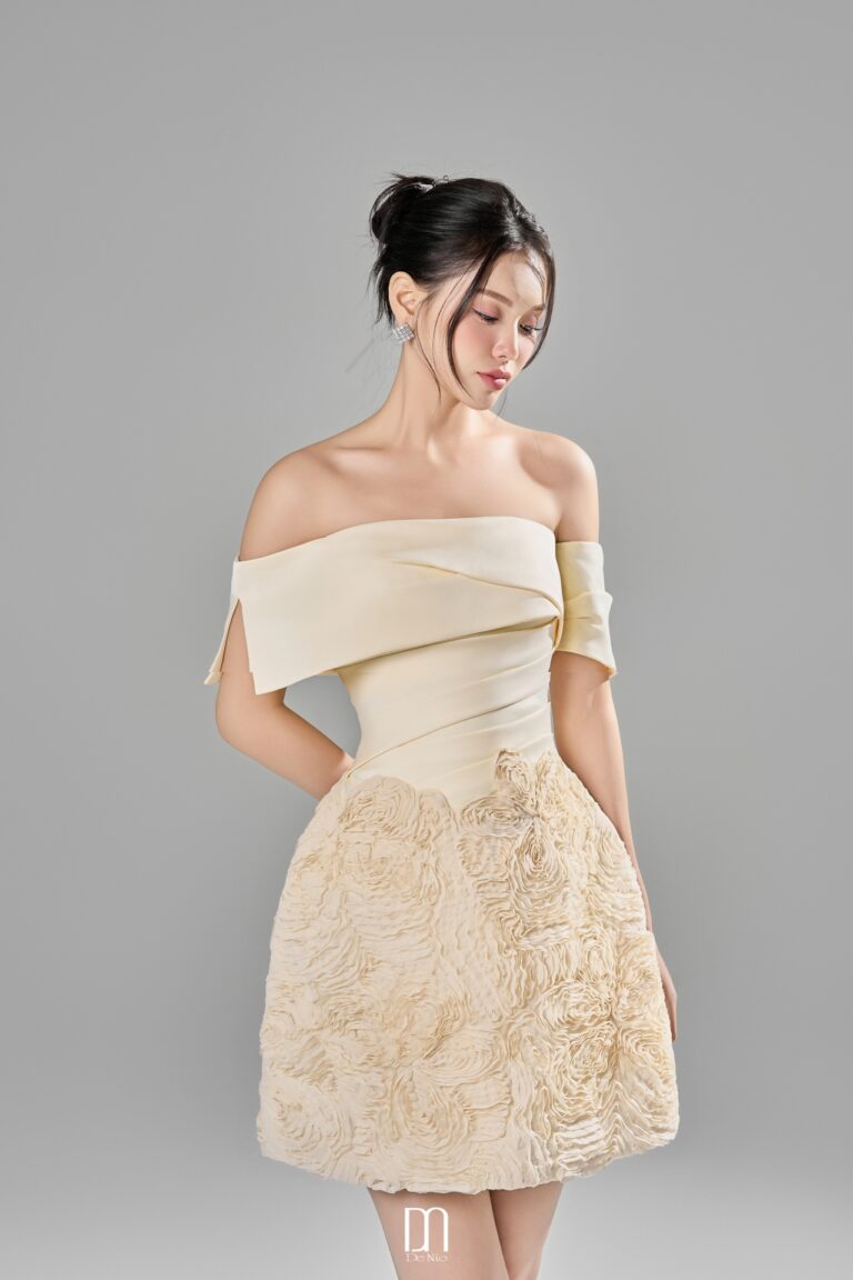 Mia Off-shoulder 3D lace mini dress