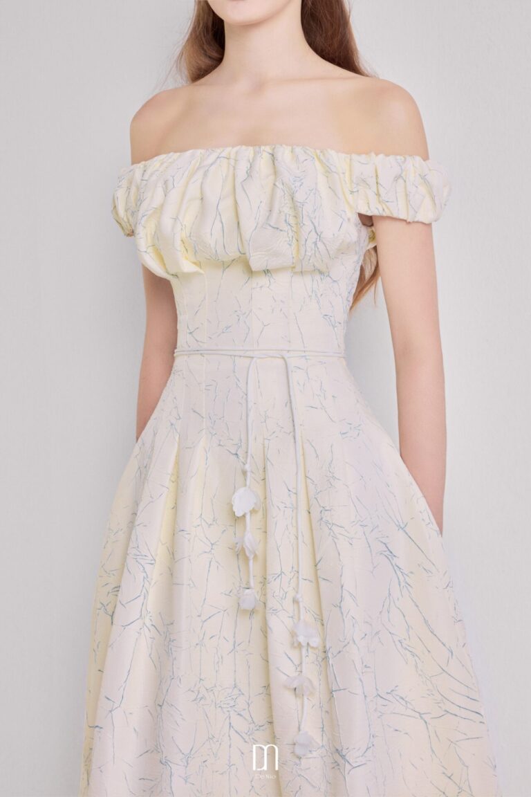 Hana Shoulder-length Pleated Dress