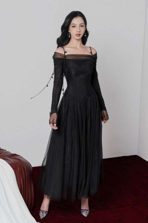 Starla mesh lace midi dress with floral wire