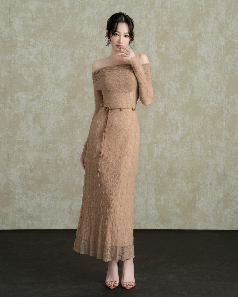 Hazel Wrinkled Off-shoulder Bodycon Dress