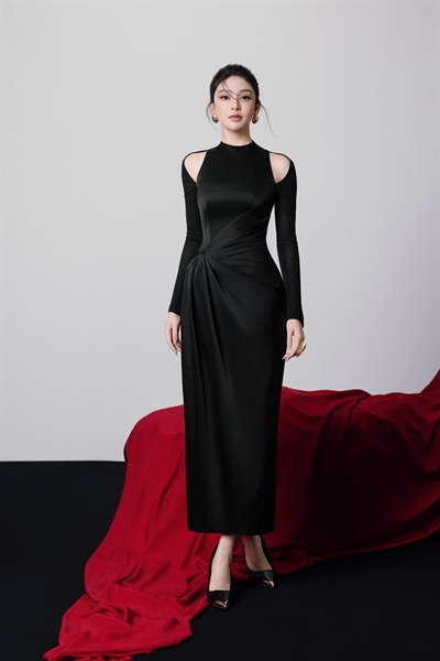 Bodycon dress with draped waist