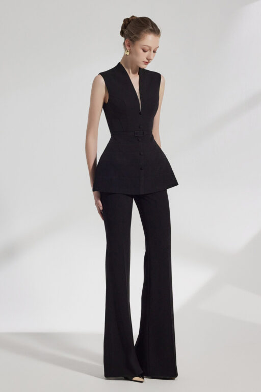 Vanta Flared Bottom Jeans With Split-back