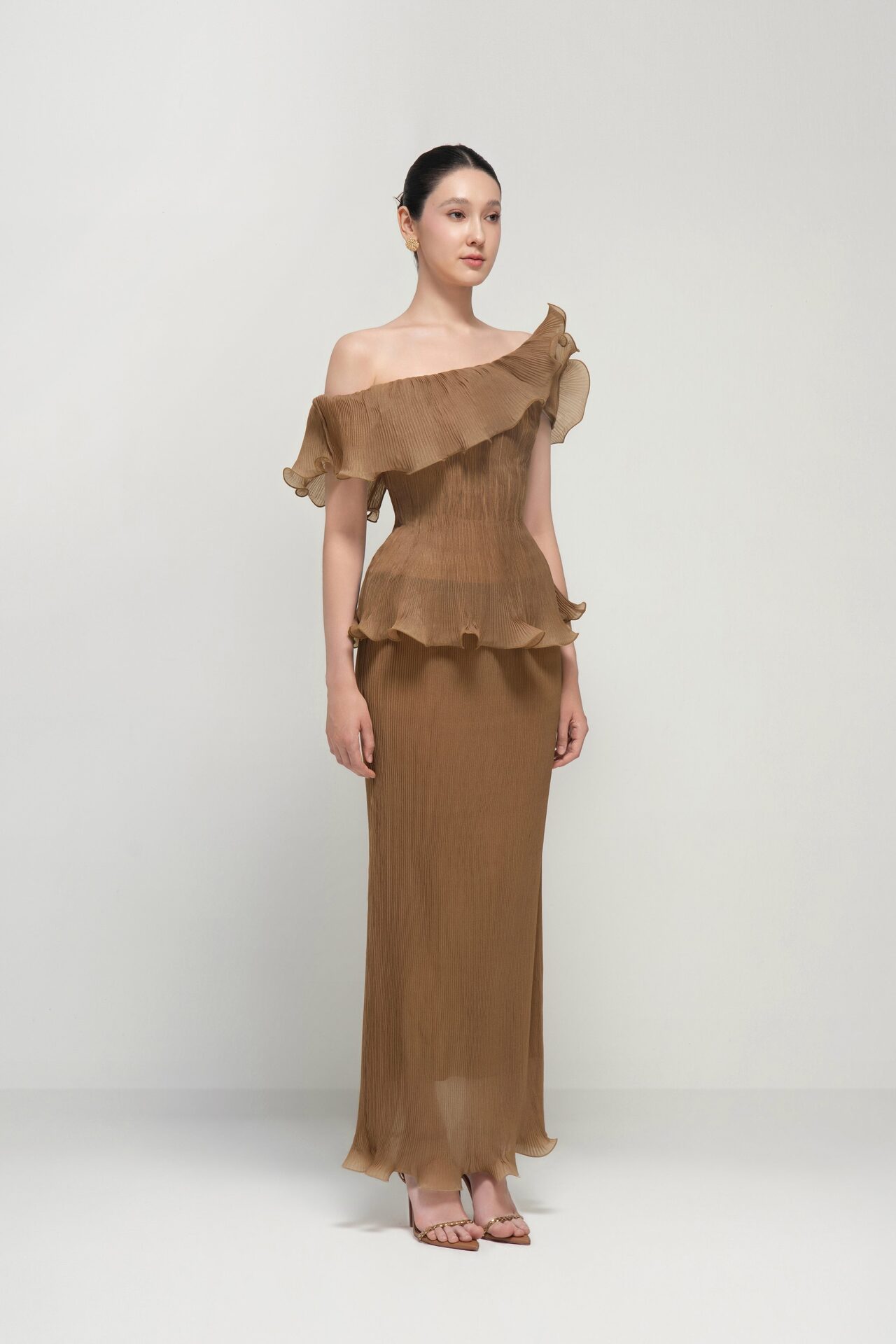 Rory off shoulder pleated peplum top