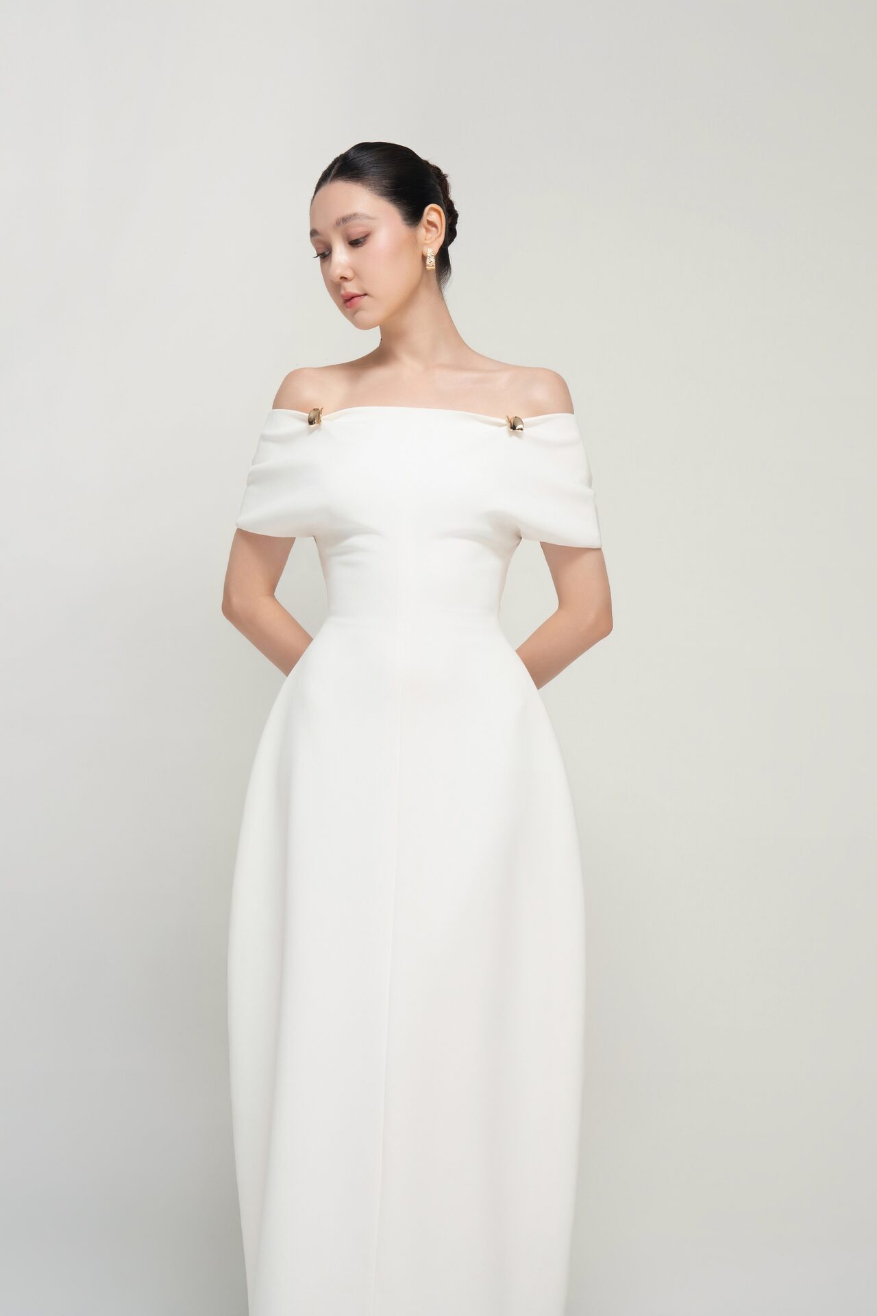 Taylor off-shoulder sculpted midi dress